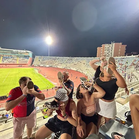 The Galley Party 旅馆 *