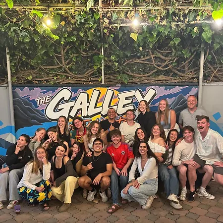 The Galley Party Hostel Σκόδρα