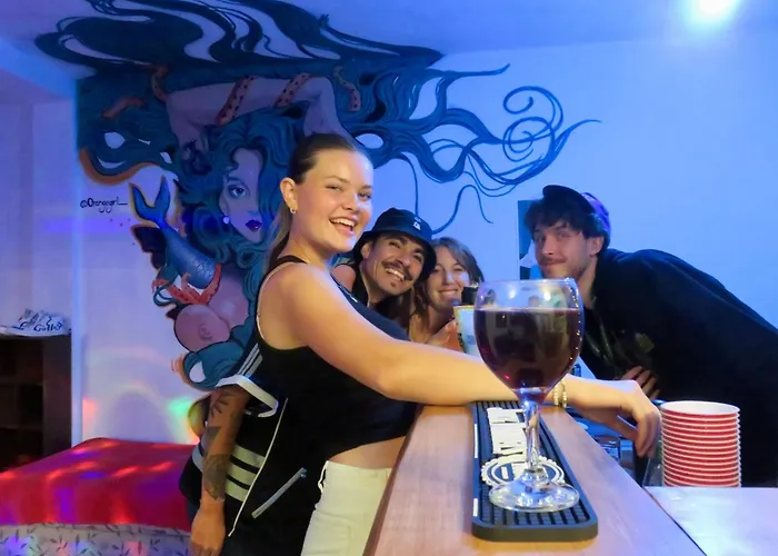 The Galley Party Хостел