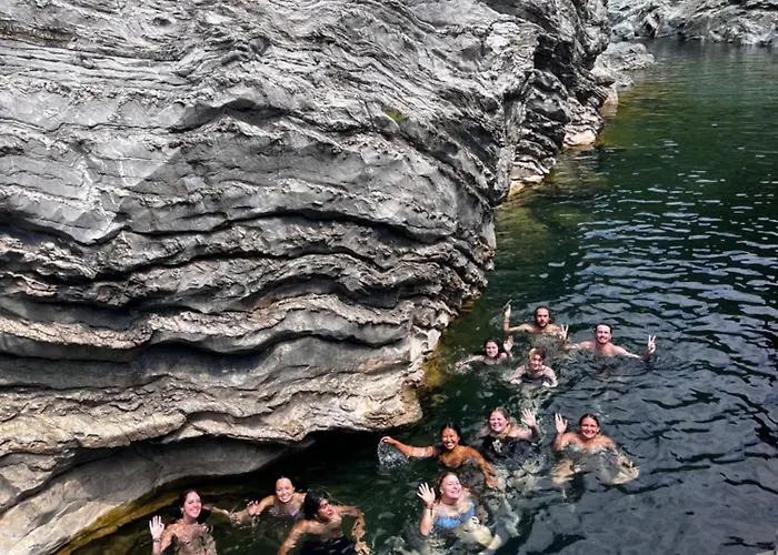 Хостел The Galley Party Шкодер